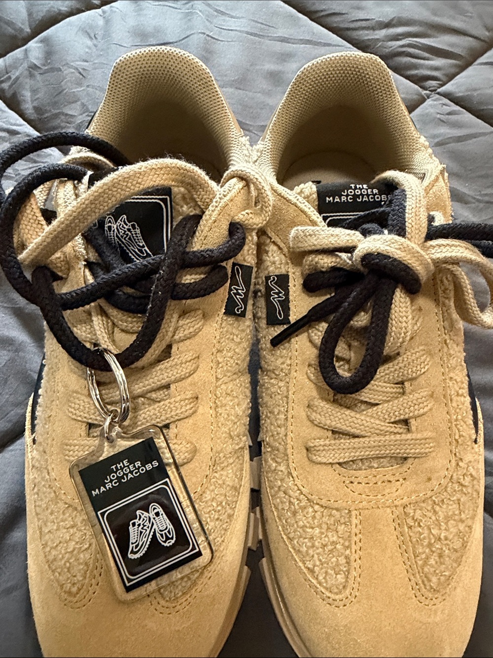 Marc Jacobs Natural The Teddy Jogger Sneakers Beige EUC Size 39
